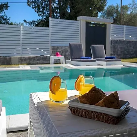 Diamond Luxury Corfu 3*