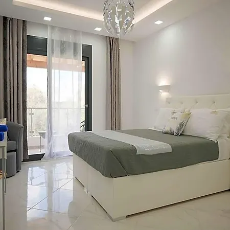 Diamond Luxury Corfu 3*