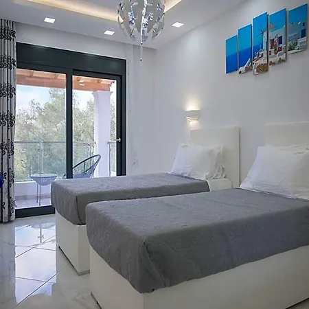 Diamond Luxury Corfu 3*